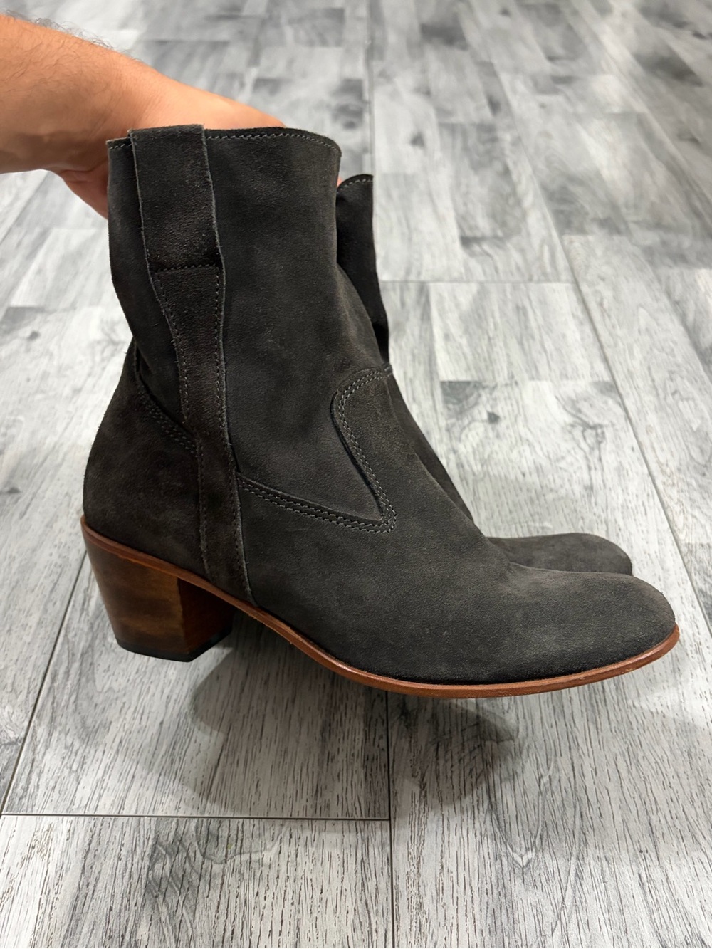 La Botte Gardiane Lisa Suede Mid-Heel Ankle Boots in Dark Gray